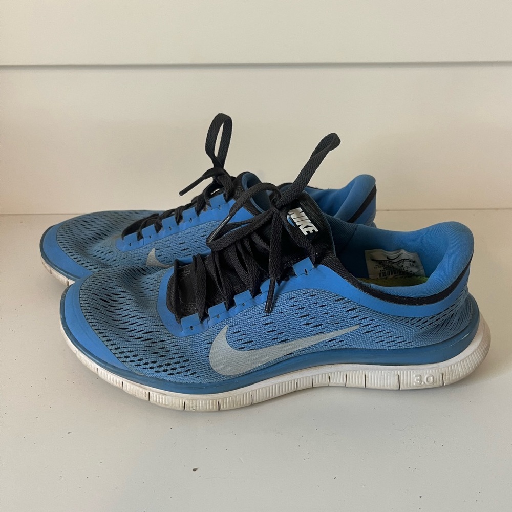 NIKE Free 3.0 Size 8